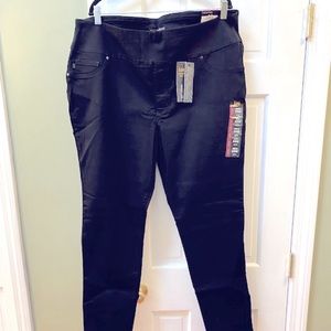 Lee Slim Fit Skinny Mid Rise Sculpting Jeans 22L